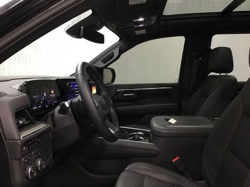 Used 2025 Chevrolet Tahoe Z71 w/ Comfort Package image 7