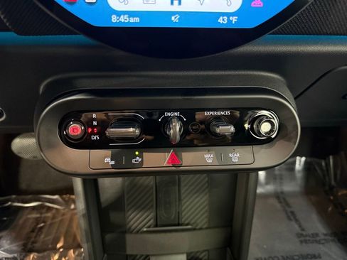 Certified 2025 MINI Cooper S image 19