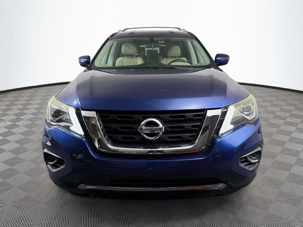 Used 2017 Nissan Pathfinder S FWD image 2