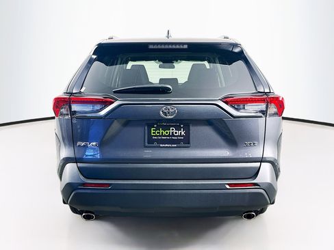 Used 2025 Toyota RAV4 XLE w/ Convenience Package FWD image 7