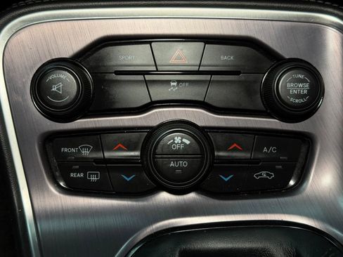 Used 2016 Dodge Challenger R/T RWD image 23