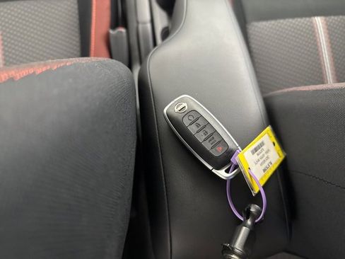 New 2025 Nissan Versa SR w/ Trunk Package image 27