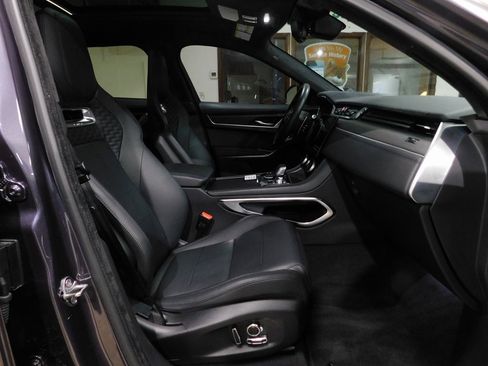 Used 2024 Jaguar F-PACE SVR image 97