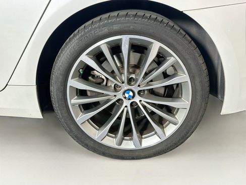 Used 2023 BMW 530i w/ Convenience Package RWD image 11
