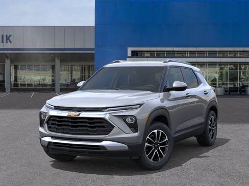 New 2026 Chevrolet TrailBlazer LT w/ Driver Confidence Package FWD image 6