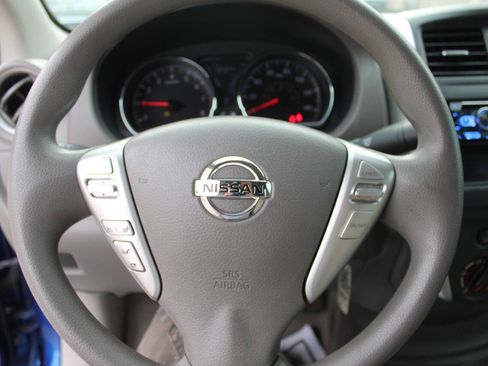 Used 2015 Nissan Versa SV FWD image 30