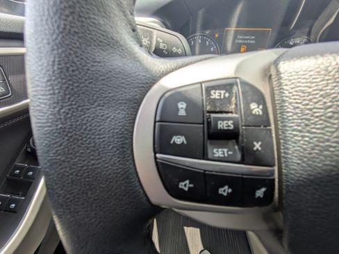 Used 2024 Ford Explorer XLT w/ Equipment Group 202A AWD/4WD image 26