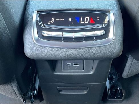 New 2025 Cadillac XT6 Luxury image 26
