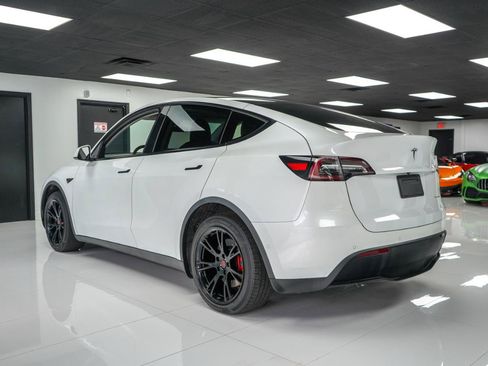 Used 2020 Tesla Model Y Long Range AWD/4WD image 3