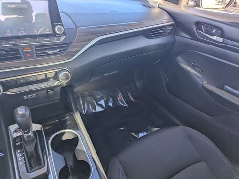 Certified 2024 Nissan Altima 2.5 SV image 17