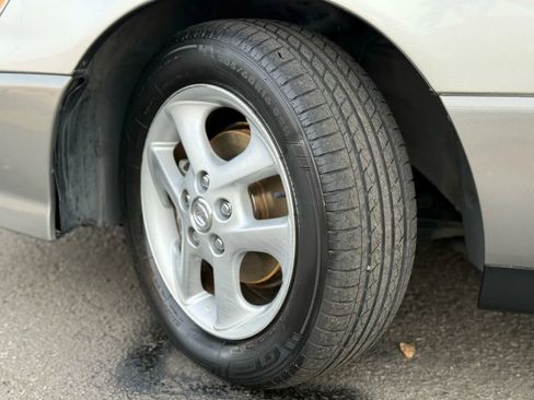 Used 2001 Lexus ES 330 image 11