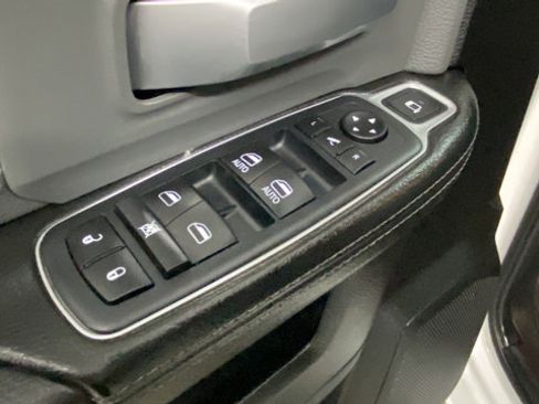 Used 2019 RAM 2500 Big Horn w/ Towing Technology Group AWD/4WD image 19