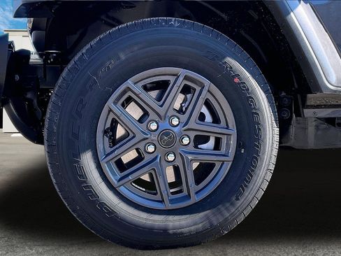 New 2026 Jeep Gladiator Sport image 12