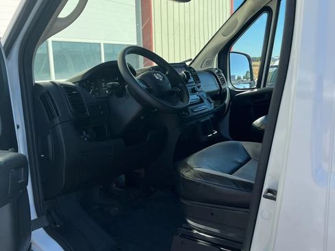 Used 2023 RAM ProMaster 2500 image 5