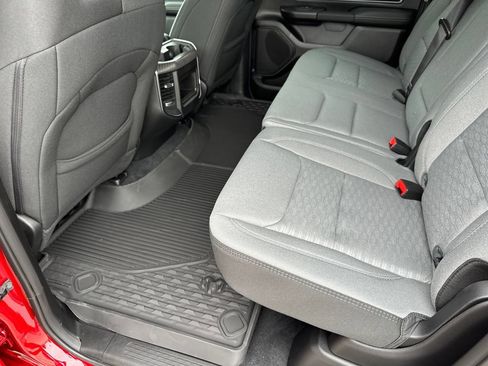 New 2026 RAM 1500 4x4 Crew Cab image 33
