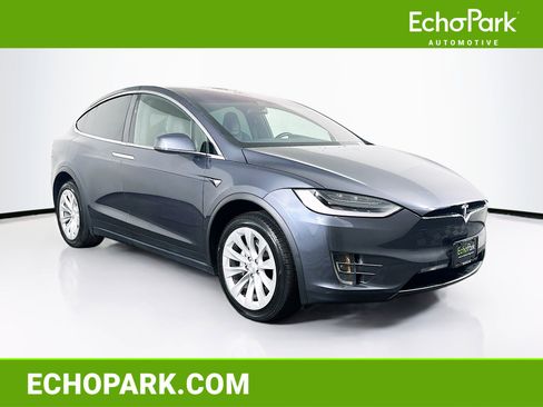Used 2018 Tesla Model X 100D image 1