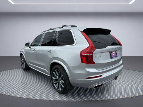 Used 2016 Volvo XC90 T6 Momentum w/ Momentum Plus Package AWD/4WD image 4