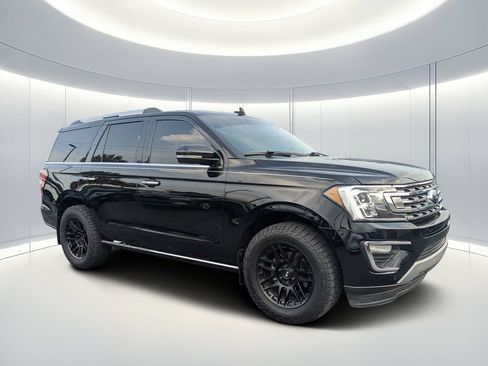 Used 2019 Ford Expedition Limited RWD image 2
