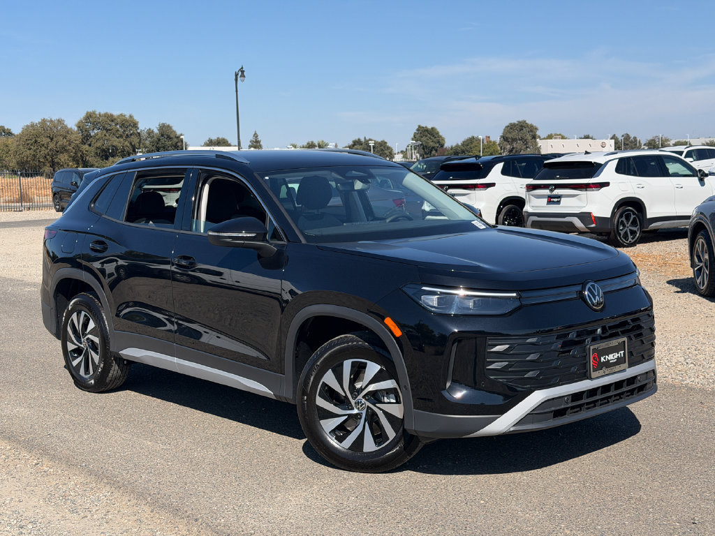 New 2026 Volkswagen Tiguan S AWD/4WD image 3