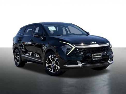 Certified 2024 Kia Sportage EX image 2