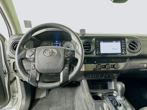 Used 2022 Toyota Tacoma SR RWD image 8