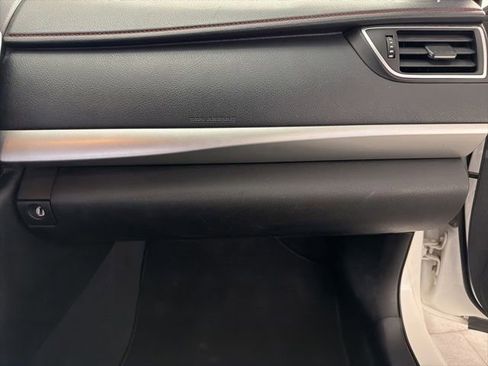 Used 2015 Toyota Camry SE image 12