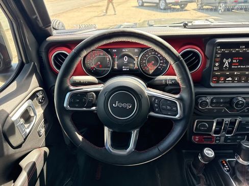 Used 2020 Jeep Gladiator Rubicon AWD/4WD image 13