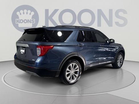 Used 2020 Ford Explorer XLT w/ Equipment Group 202A AWD/4WD image 11