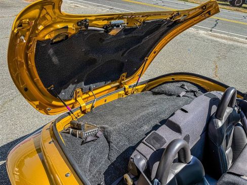 Used 2002 Chrysler Prowler image 7