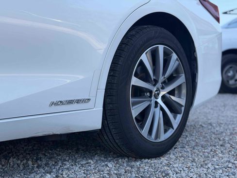 Used 2019 Lexus ES 300h w/ Accessory Package 2 FWD image 13