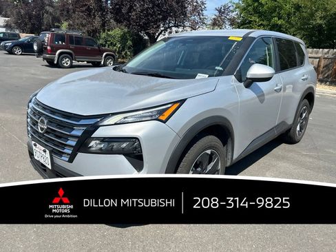 Used 2025 Nissan Rogue SV AWD/4WD image 17