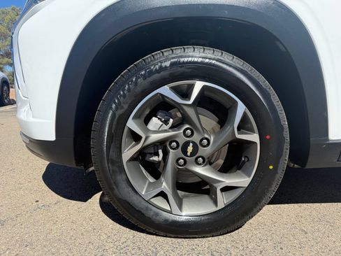 Used 2024 Chevrolet Trax LT w/ Driver Confidence Package FWD image 37