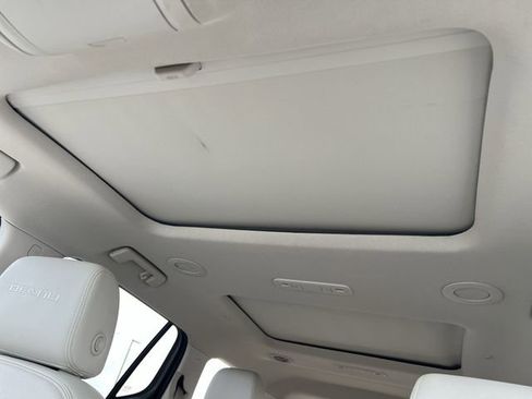 Used 2022 GMC Acadia Denali w/ Trailering Package image 11