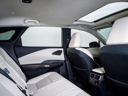 Used 2023 Lexus RX 350 Premium w/ Accessory Package image 15