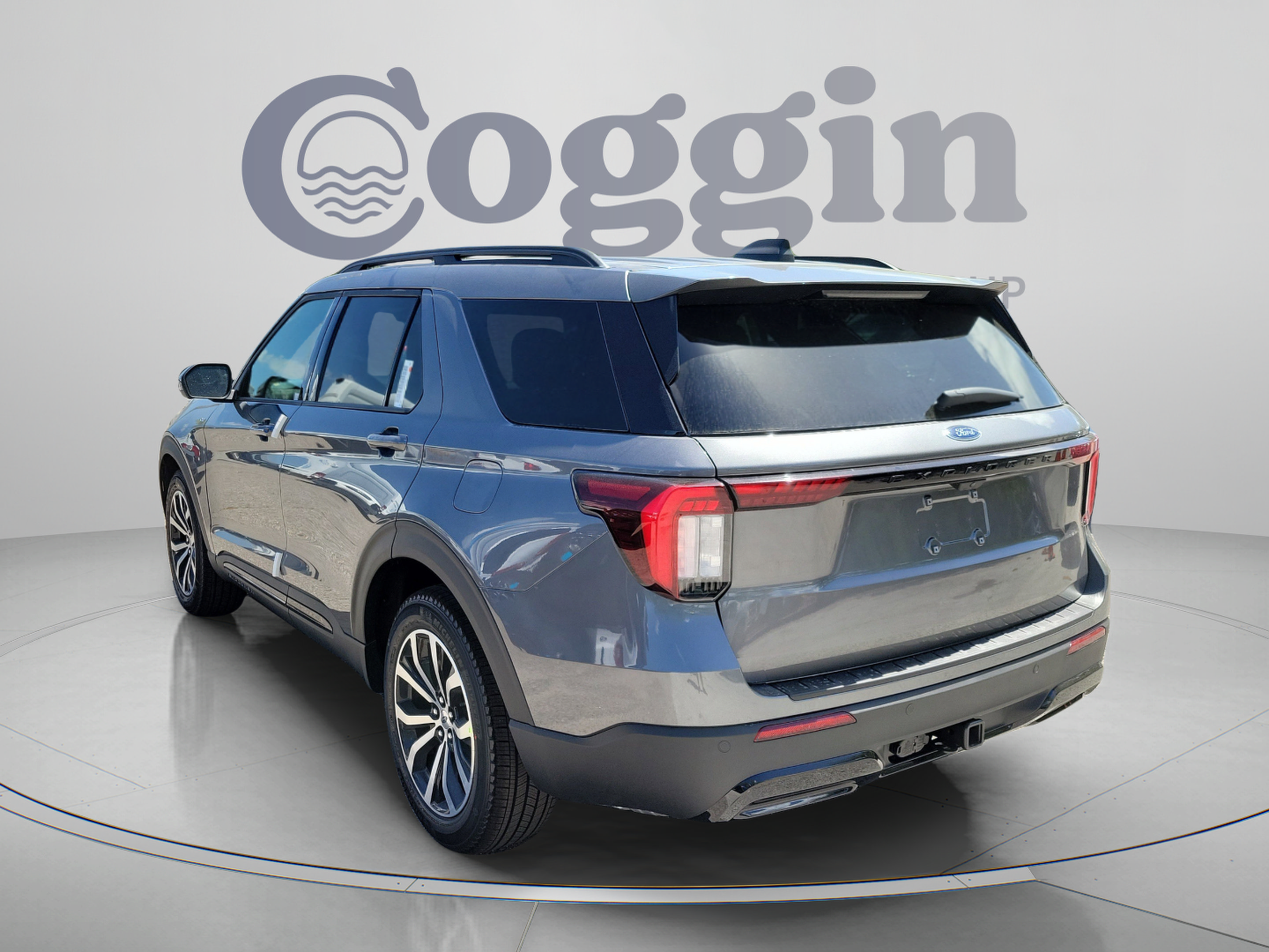 New 2026 Ford Explorer ST-Line RWD image 2