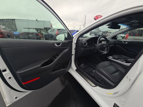 Used 2019 Hyundai Ioniq Limited image 21