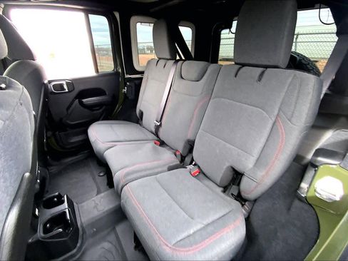 Used 2024 Jeep Wrangler Unlimited Rubicon w/ Technology Group image 18