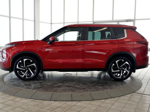 Used 2023 Mitsubishi Outlander SE AWD/4WD image 6