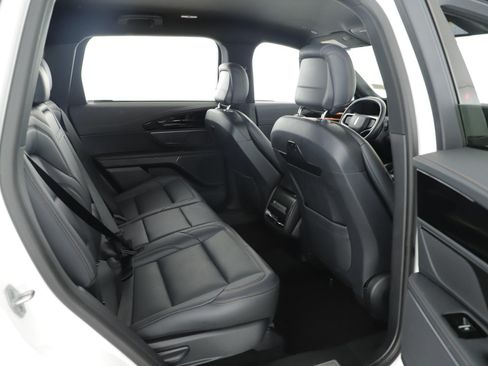 Used 2025 Lincoln Nautilus Premier w/ Jet Appearance Package AWD/4WD image 20