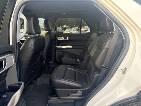 Used 2024 Ford Explorer XLT w/ Equipment Group 202A image 28