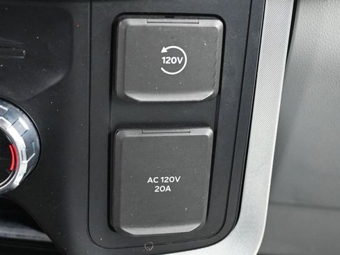 Used 2021 Ford F150 Limited image 31