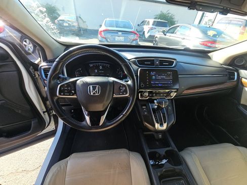 Used 2018 Honda CR-V Touring image 11