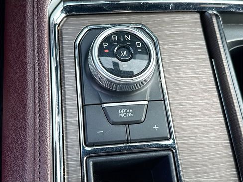 Used 2022 Ford Expedition Max Limited image 18