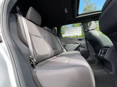 Used 2025 Subaru Forester Premium AWD/4WD image 13