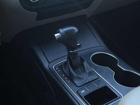 Used 2017 Kia Sorento LX image 20