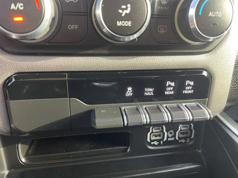 Used 2022 RAM 1500 Big Horn AWD/4WD image 41