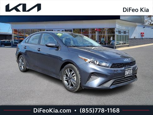 Certified 2023 Kia Forte LXS image 1
