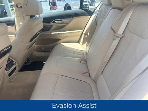 Used 2020 BMW 750i xDrive AWD/4WD image 14
