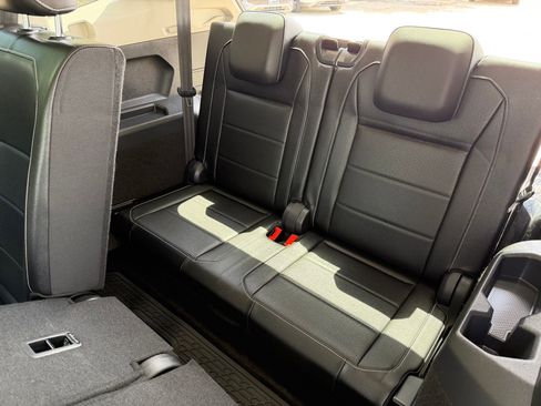 Used 2021 Volkswagen Tiguan SE w/ Panoramic Sunroof Package FWD image 30