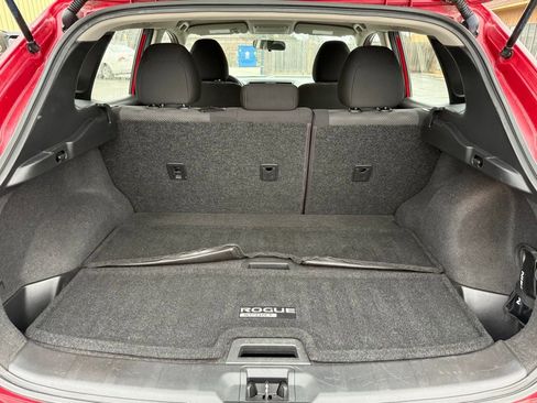Used 2018 Nissan Rogue Sport SV FWD image 17